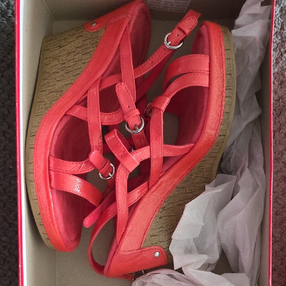AEROSOLES Vibrant Red Strappy Wedges